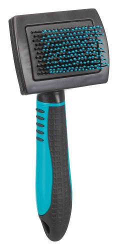 Trixie Soft Brusth - bogyós kefe (kék/fekete) hosszú és rövid szőrű kedvencek részére (7x16cm)