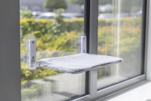 Trixie Window perch, plush/mesh fabric  (szürke,fehér) macskák részére (56x34cm)